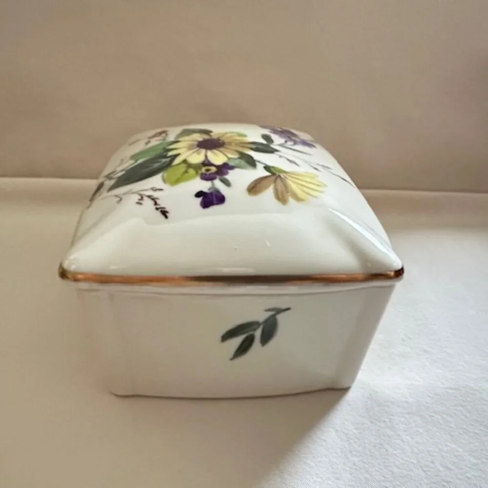 Vintage Porcelain Trinket Box